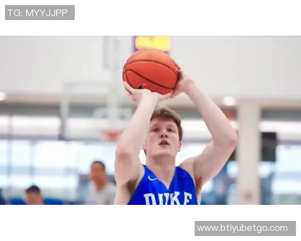 菜鸟双星闪耀赛场弗拉格全能表现助队取胜克尼佩尔贡献稳定发挥展现潜力