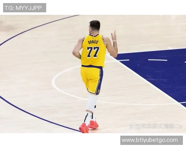 东契奇谈比赛感受艾顿表现出色斯玛特助攻全队表现提升